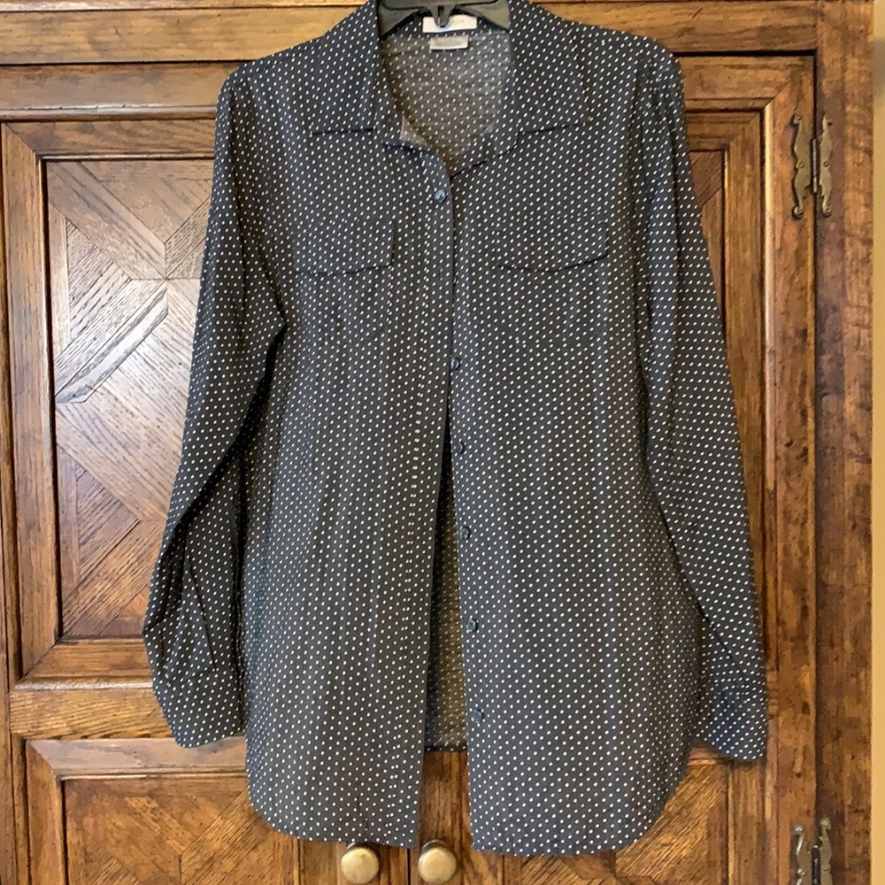 Van Heusen Charcoal gray polkadot long sleeve blouse. Excellent condition